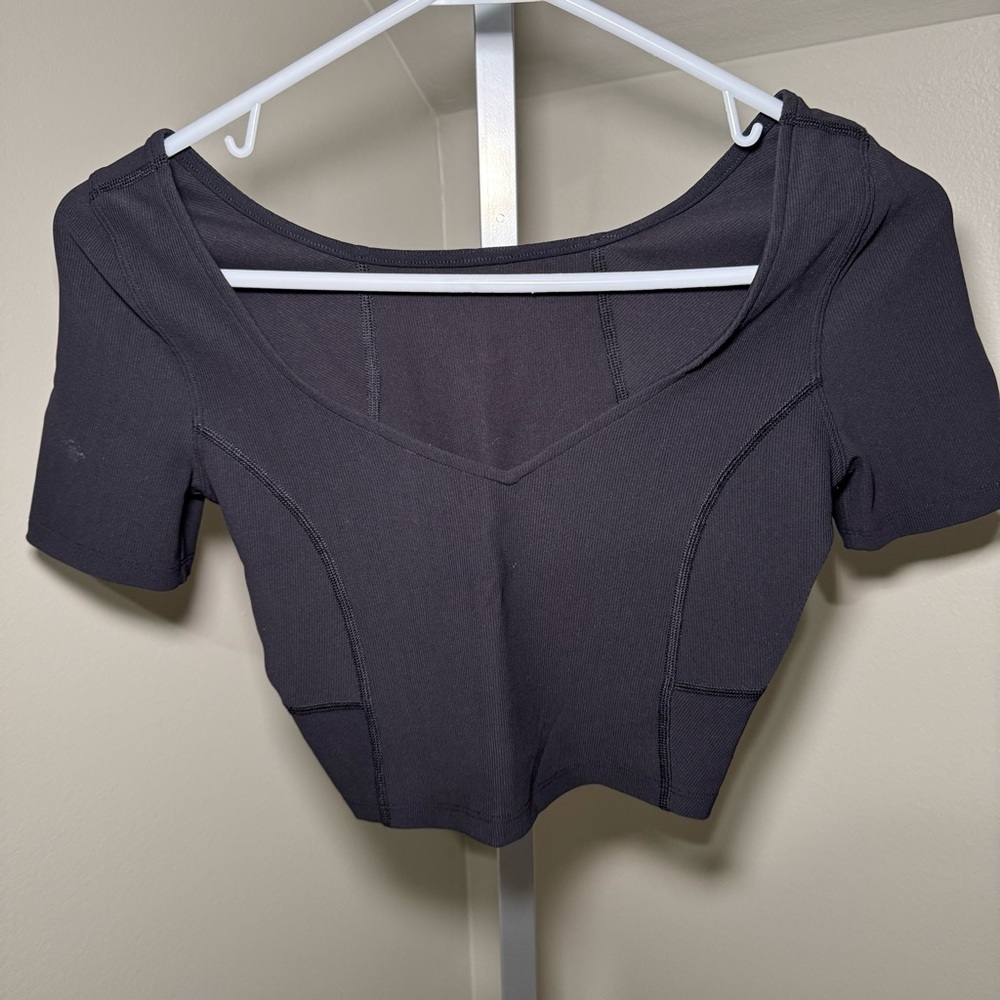 Lululemon Ribbed‎ Contoured V-Neck Yoga Short Sleeve Shirt Black Women’s size 2